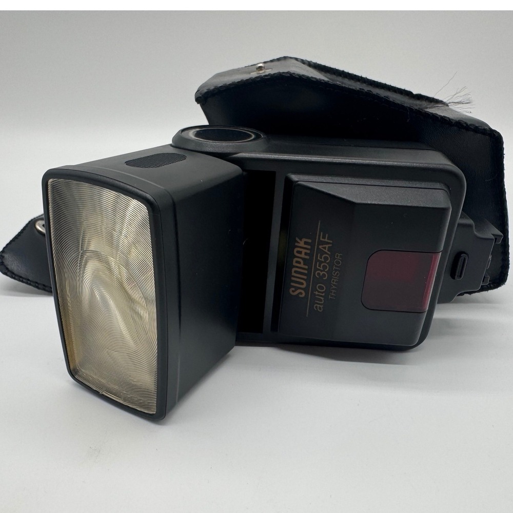 Sunpak Auto 355AF Thyristor Flash with Leather Case for Vintage Cameras